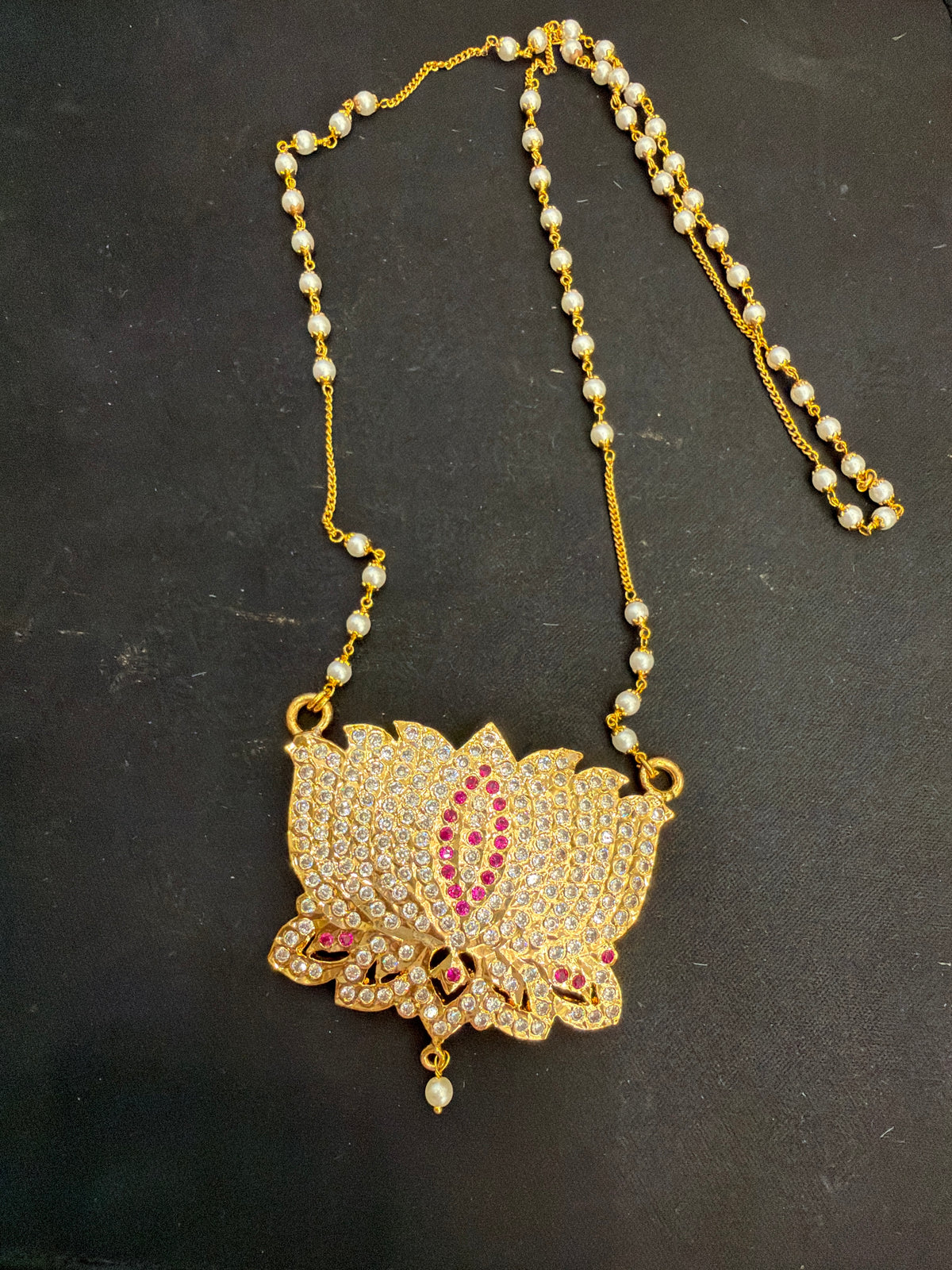 Traditional Impoun Padakkam – Lotus, Peacock & Temple Designs