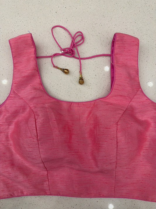 U Neck Sleeveless Blouse