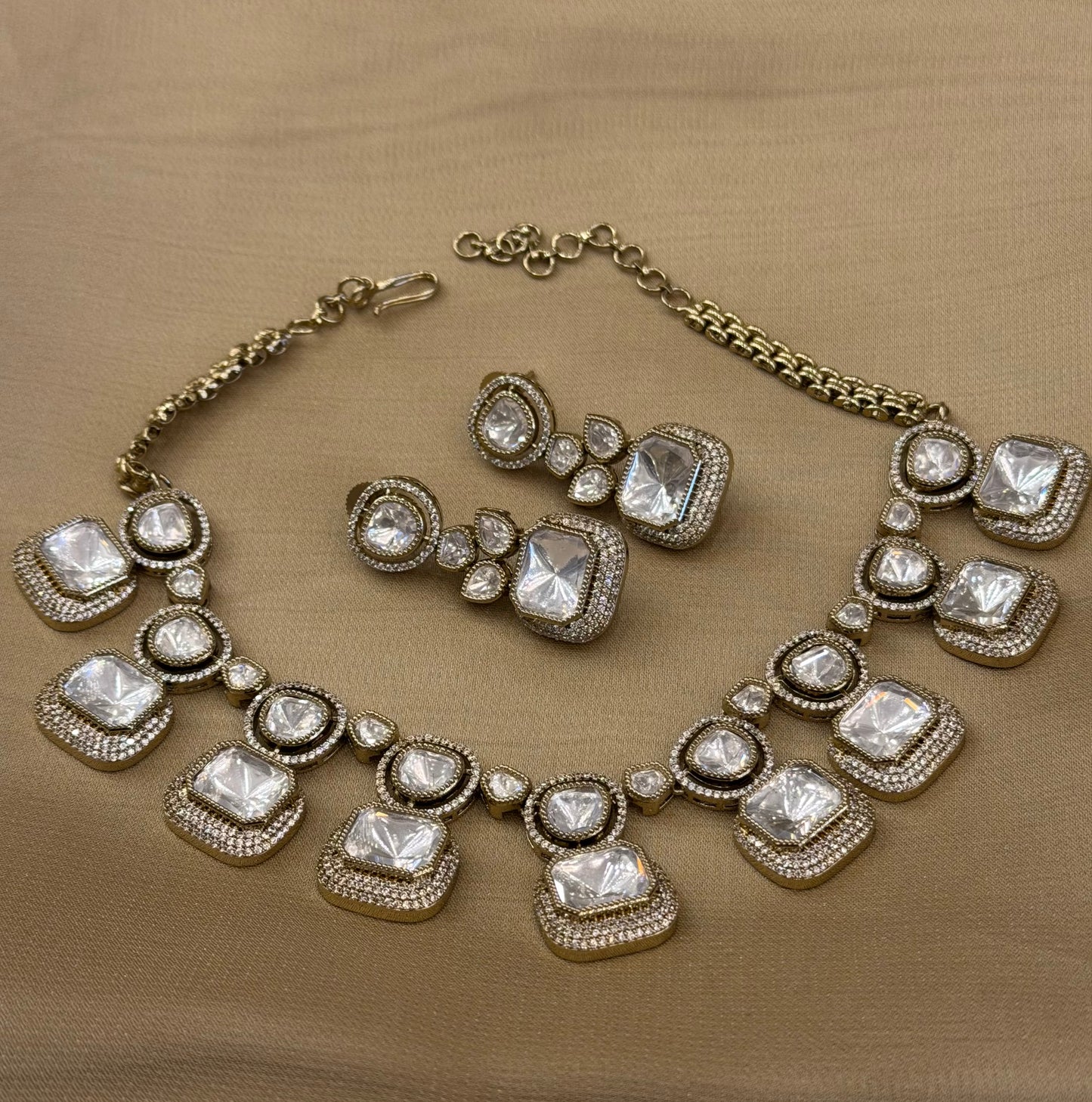 Victorian Choker Set with Designer Earrings