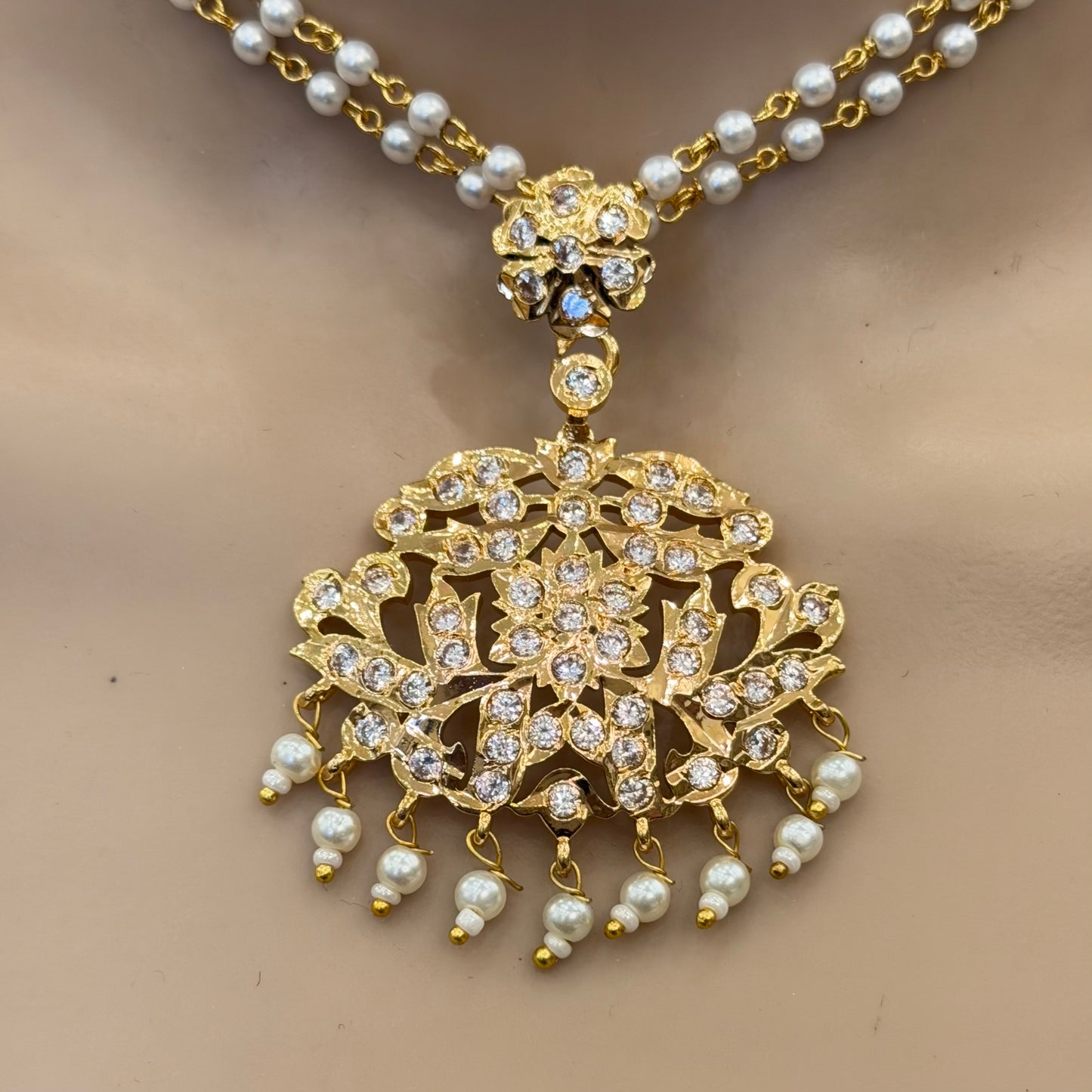 Pathakkam Impoun Necklace