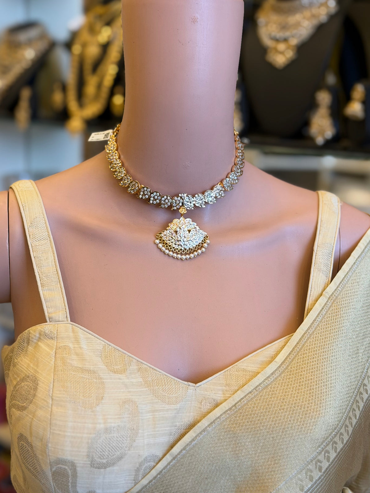 Impoun Necklace