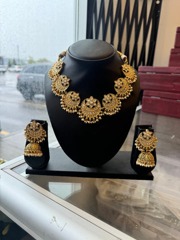 Timeless Golden Necklace Set