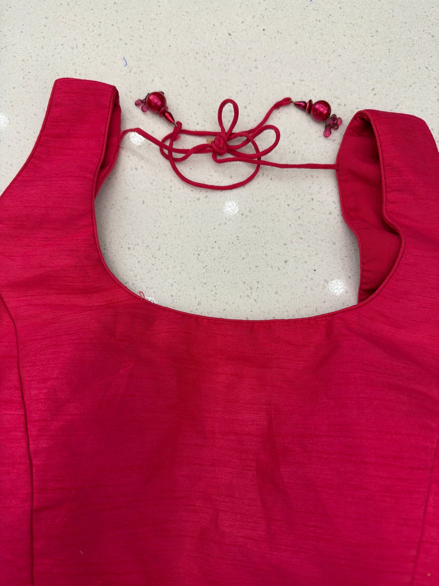 U Neck Sleeveless Blouse