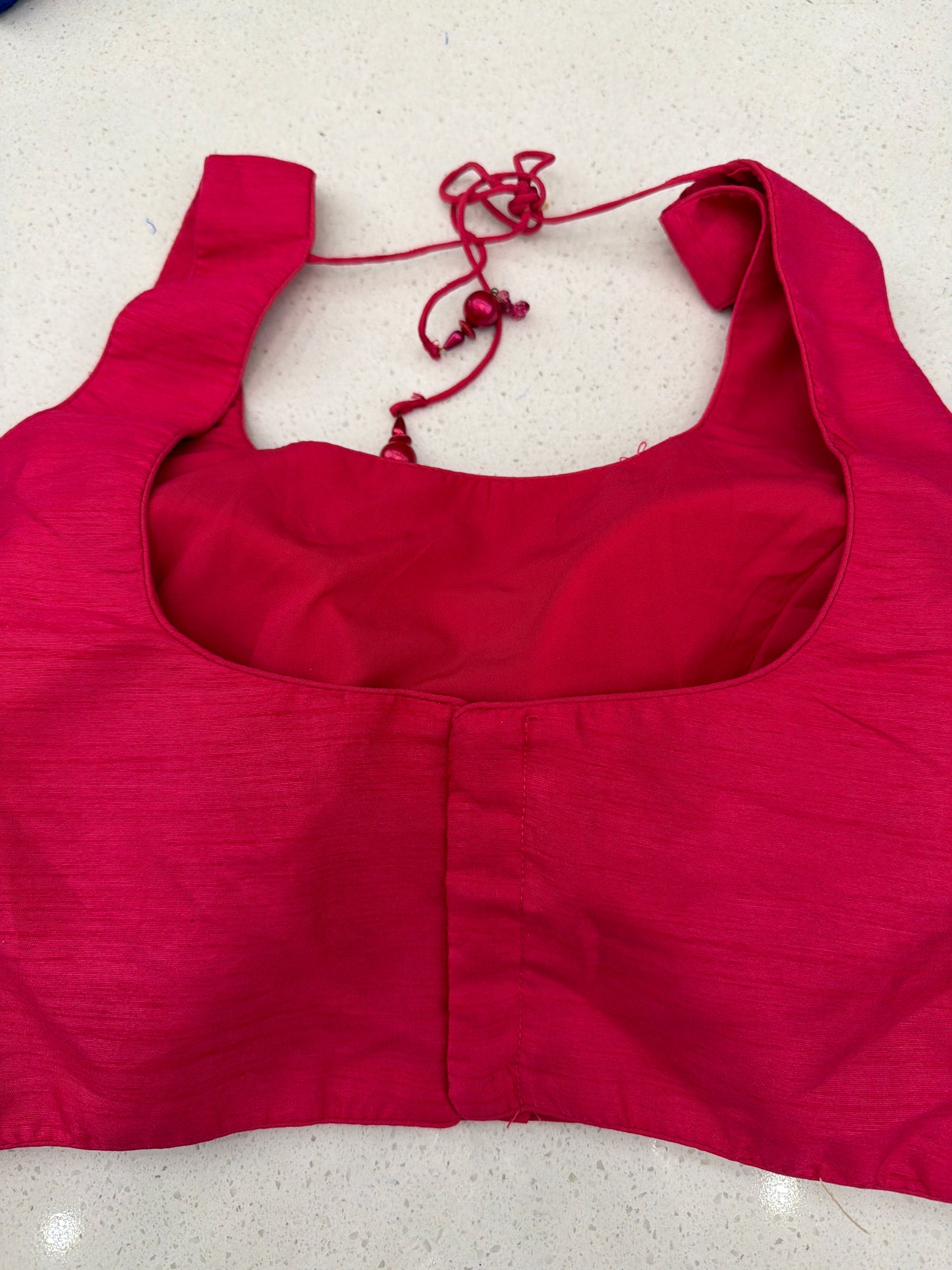 U Neck Sleeveless Blouse