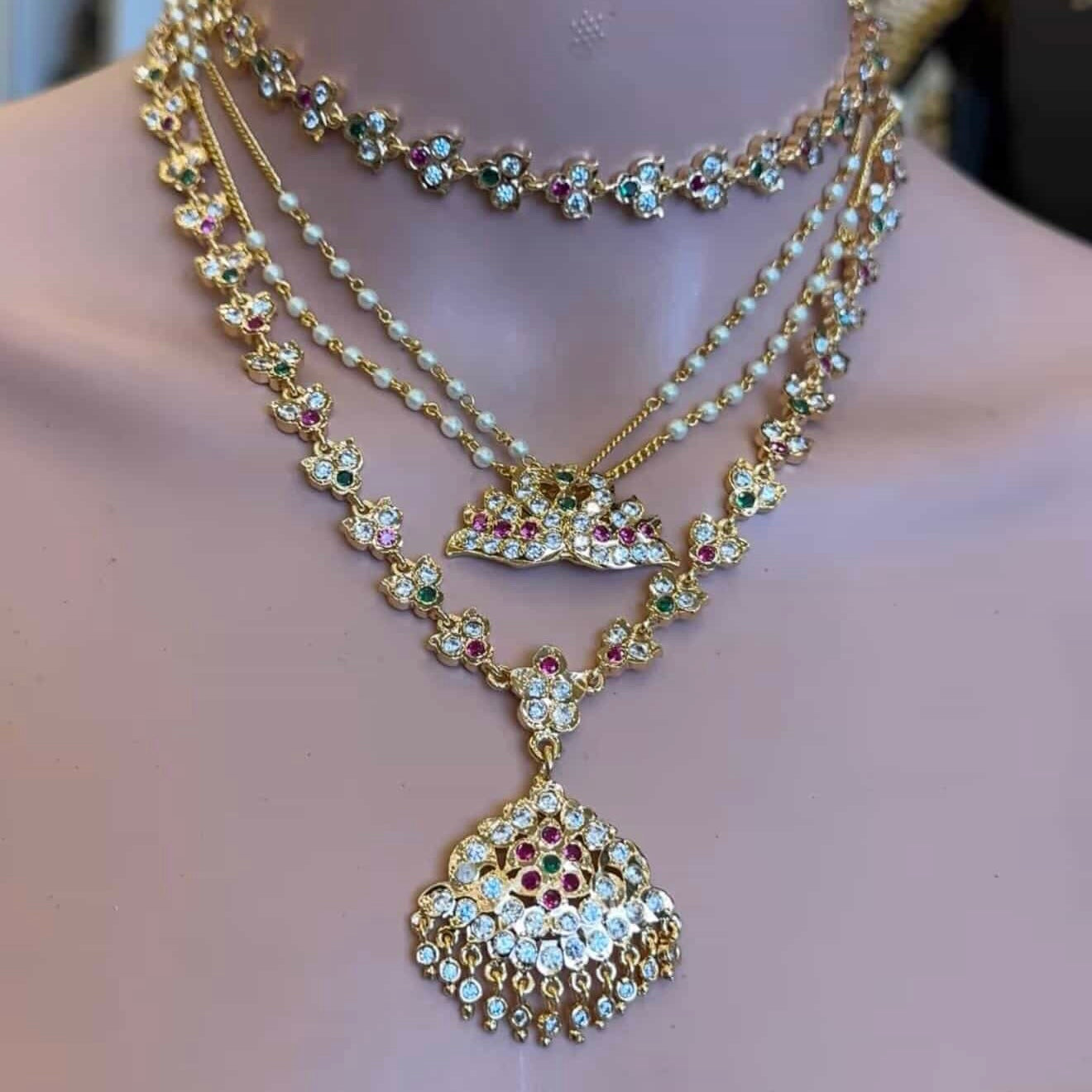 Pathakkam Impoun Necklace