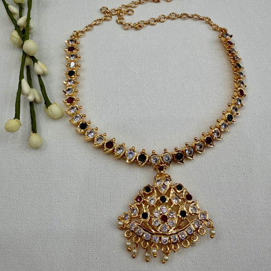 Pathakkam Impoun Necklace