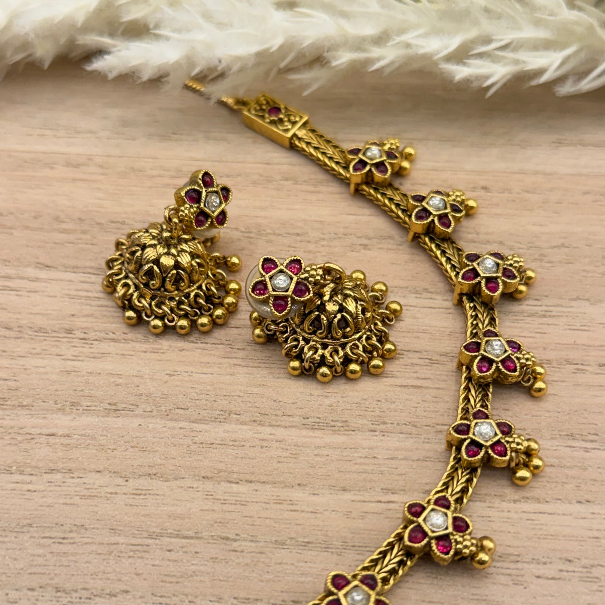 Kemp Stone Floral Antique Gold Necklace Set – 3 Colours