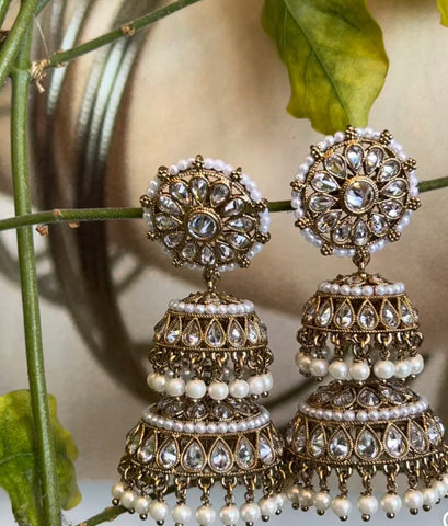 Rustic jhumka with pearl
