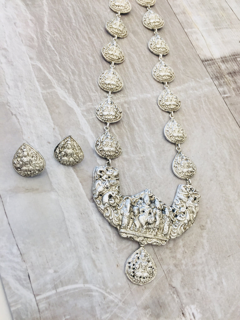 Oxidized silver long chain