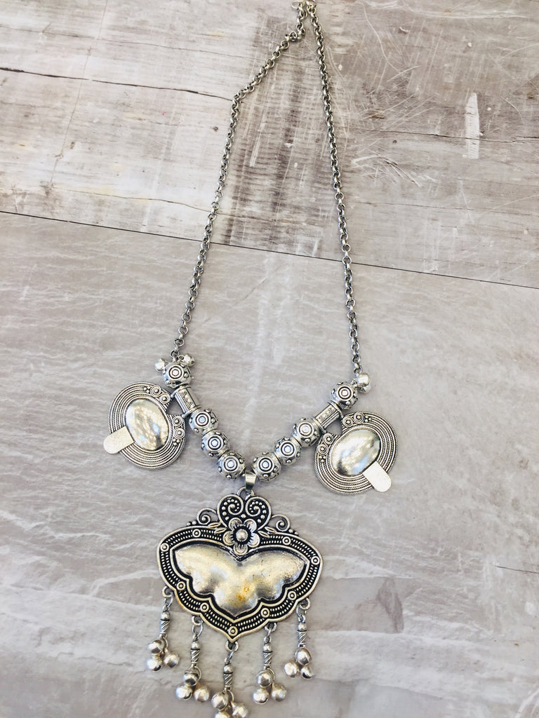 Oxidized silver long chain