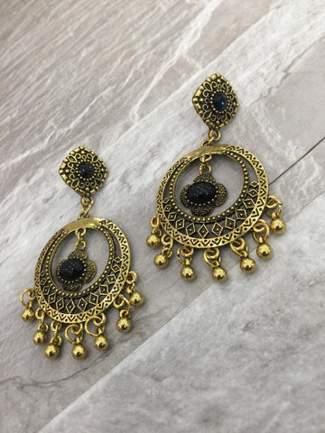 Gold earring